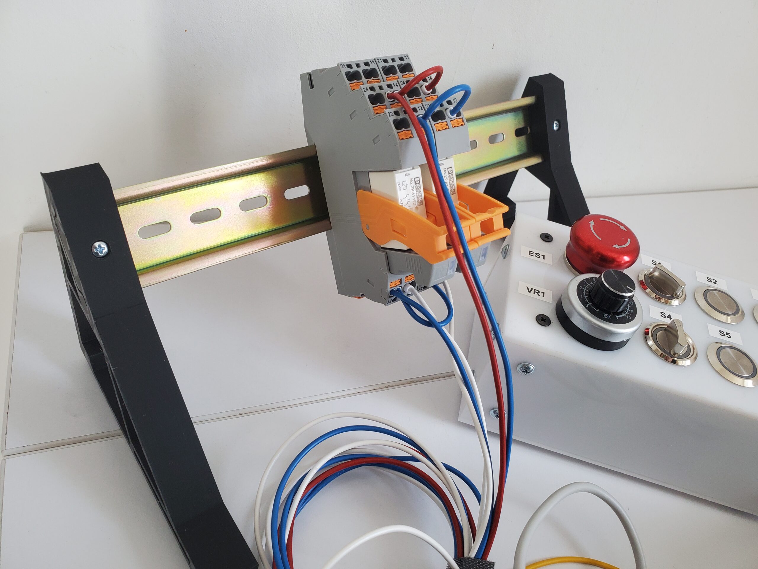 Tiny Conveyor PLC Learning Kit For Siemens Simatic, Omron, Allen Bradley, Schneider - Image 4
