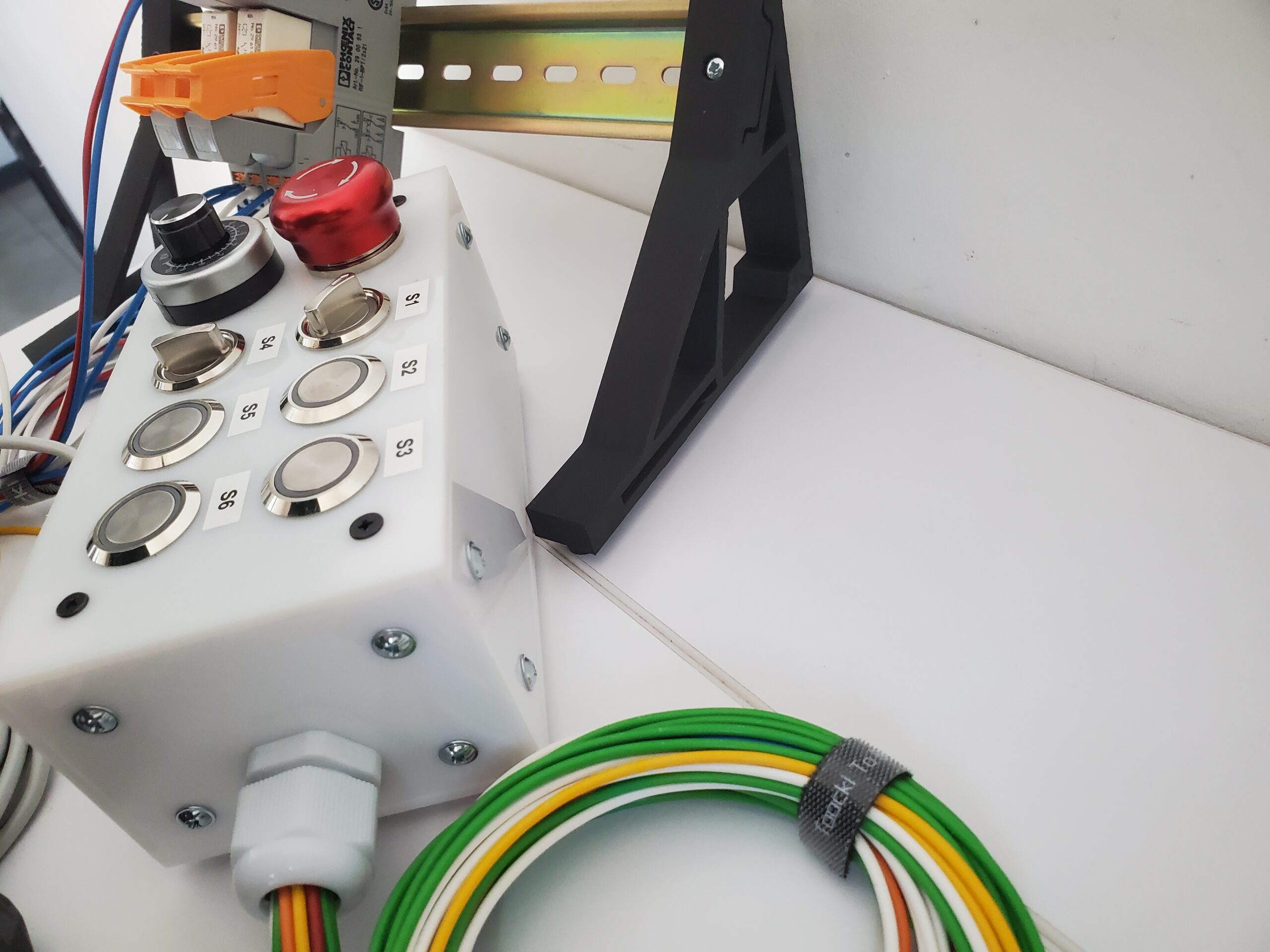 Tiny Conveyor PLC Learning Kit For Siemens Simatic, Omron, Allen Bradley, Schneider - Image 3