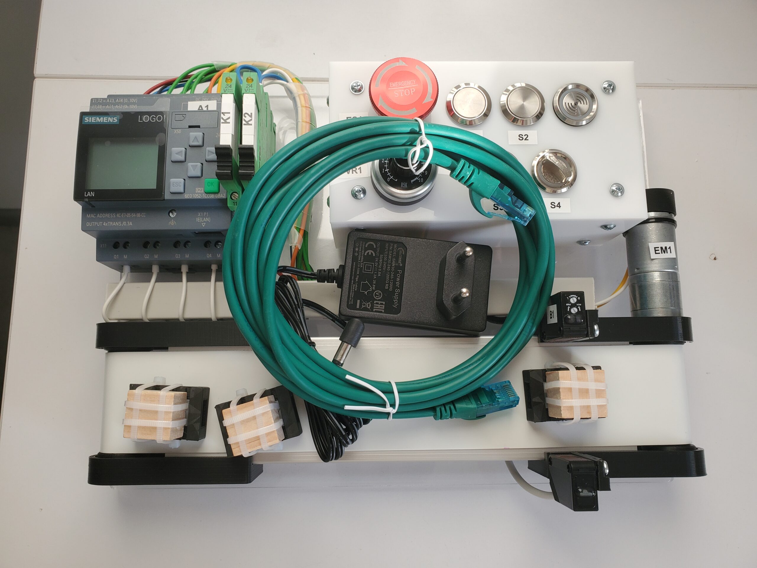 Tiny Conveyor PLC Learning Kit For Siemens Simatic Logo! 8 - Image 2