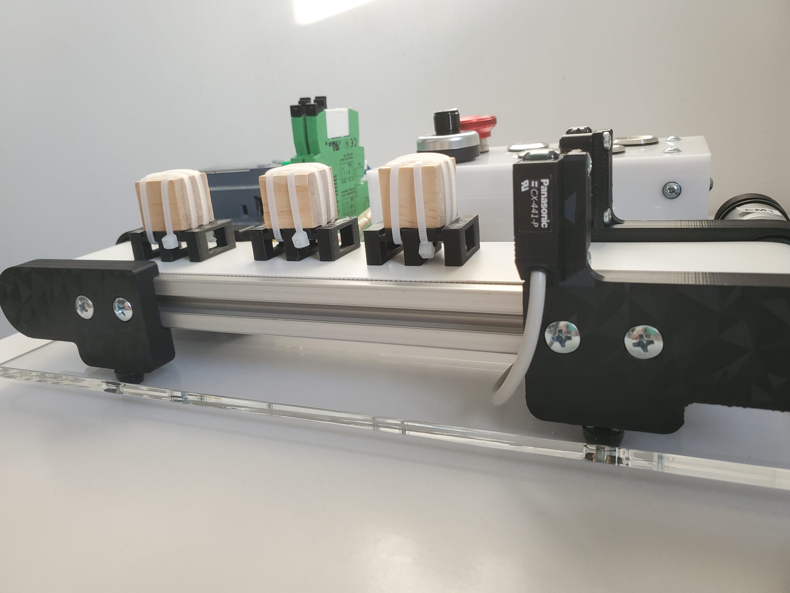 Tiny Conveyor PLC Learning Kit For Siemens Simatic Logo! 8 - Image 9