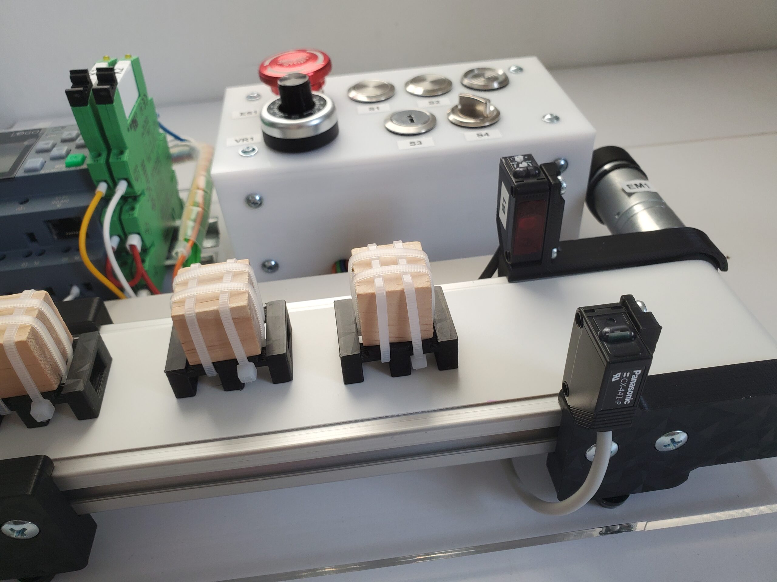 Tiny Conveyor PLC Learning Kit For Siemens Simatic Logo! 8 - Image 10