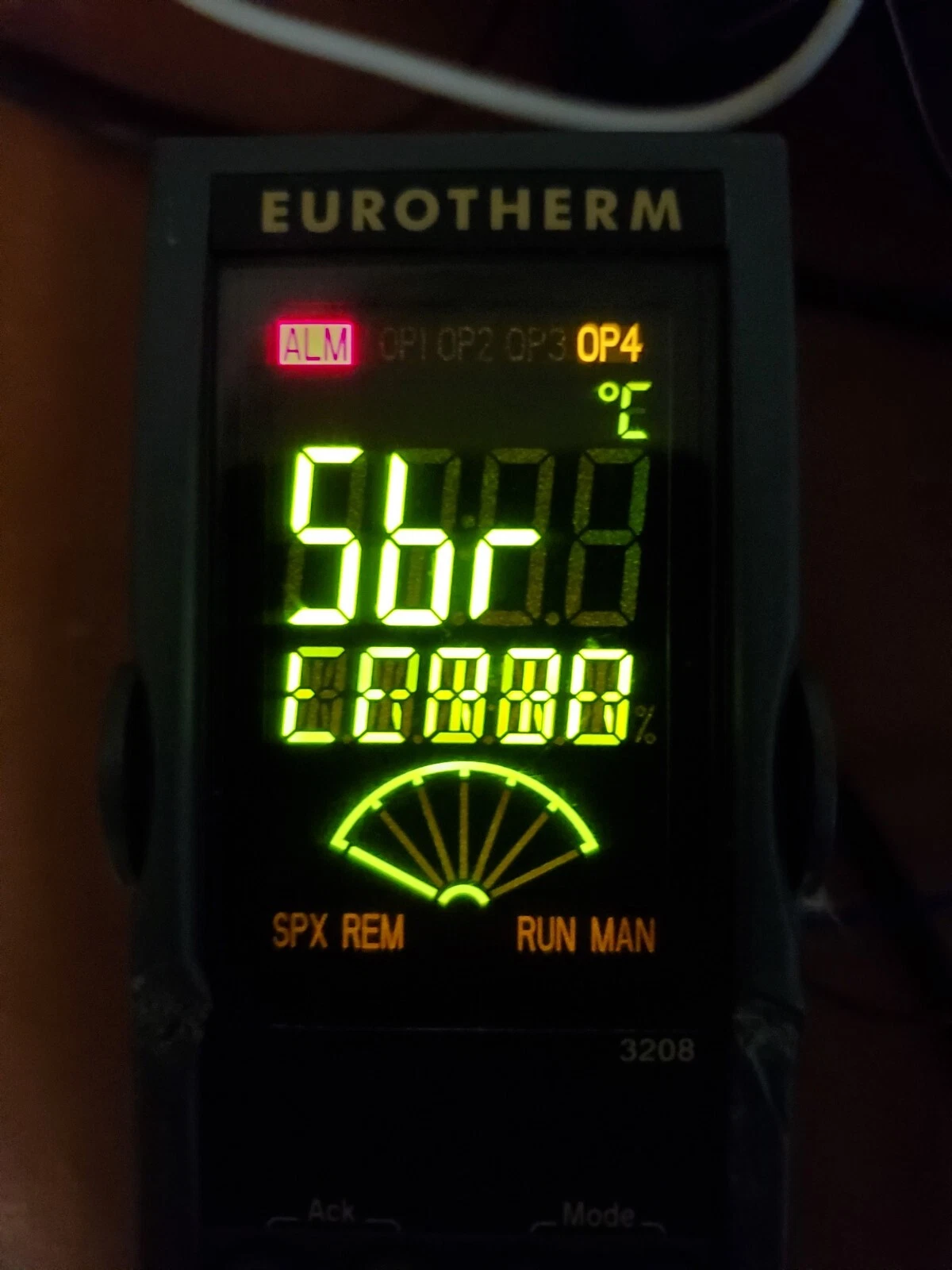 Invensys Eurotherm 3208 Temperature Process Controller - Image 6