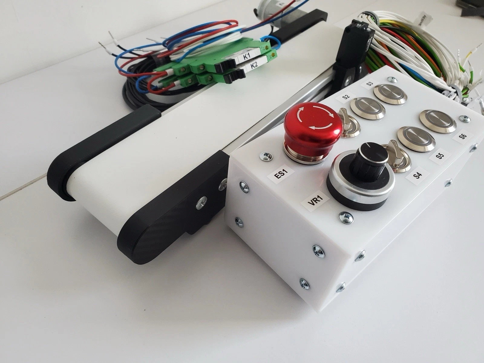 Tiny Conveyor PLC Learning Kit For Siemens Simatic, Omron, Allen Bradley, Schneider - Image 2