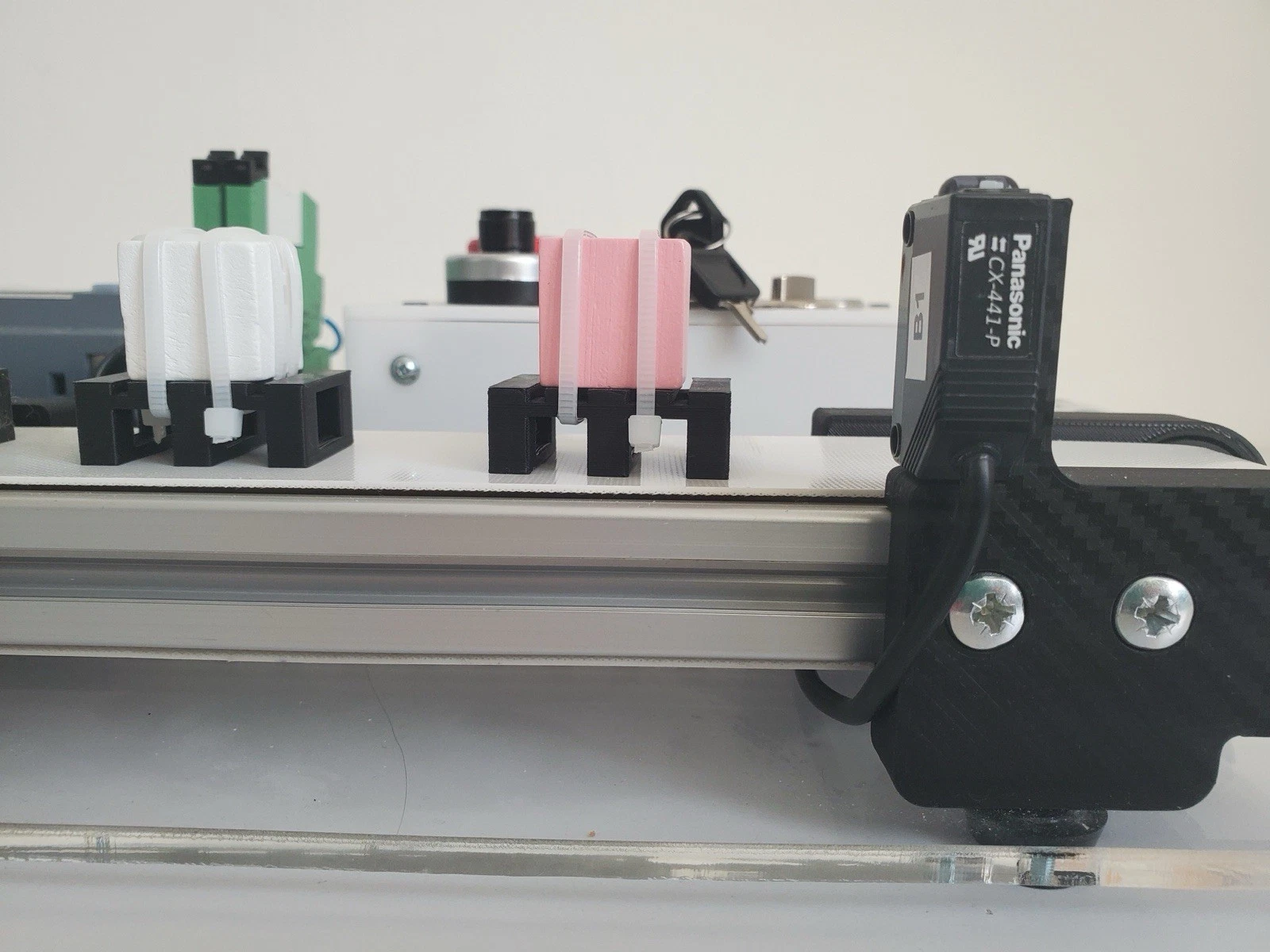 Tiny Conveyor PLC Learning Kit For Siemens Simatic Logo! 8 - Image 5