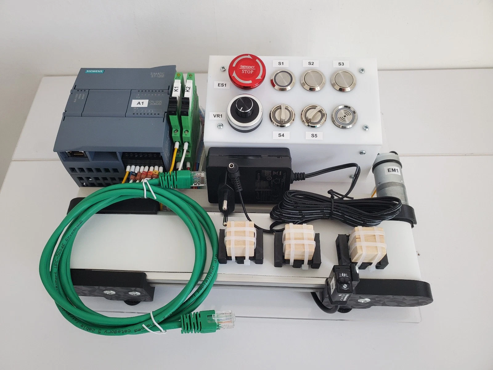 Mini Conveyor PLC Learning Kit For Siemens Simatic 1200 1212c For Step7 Tia Portal