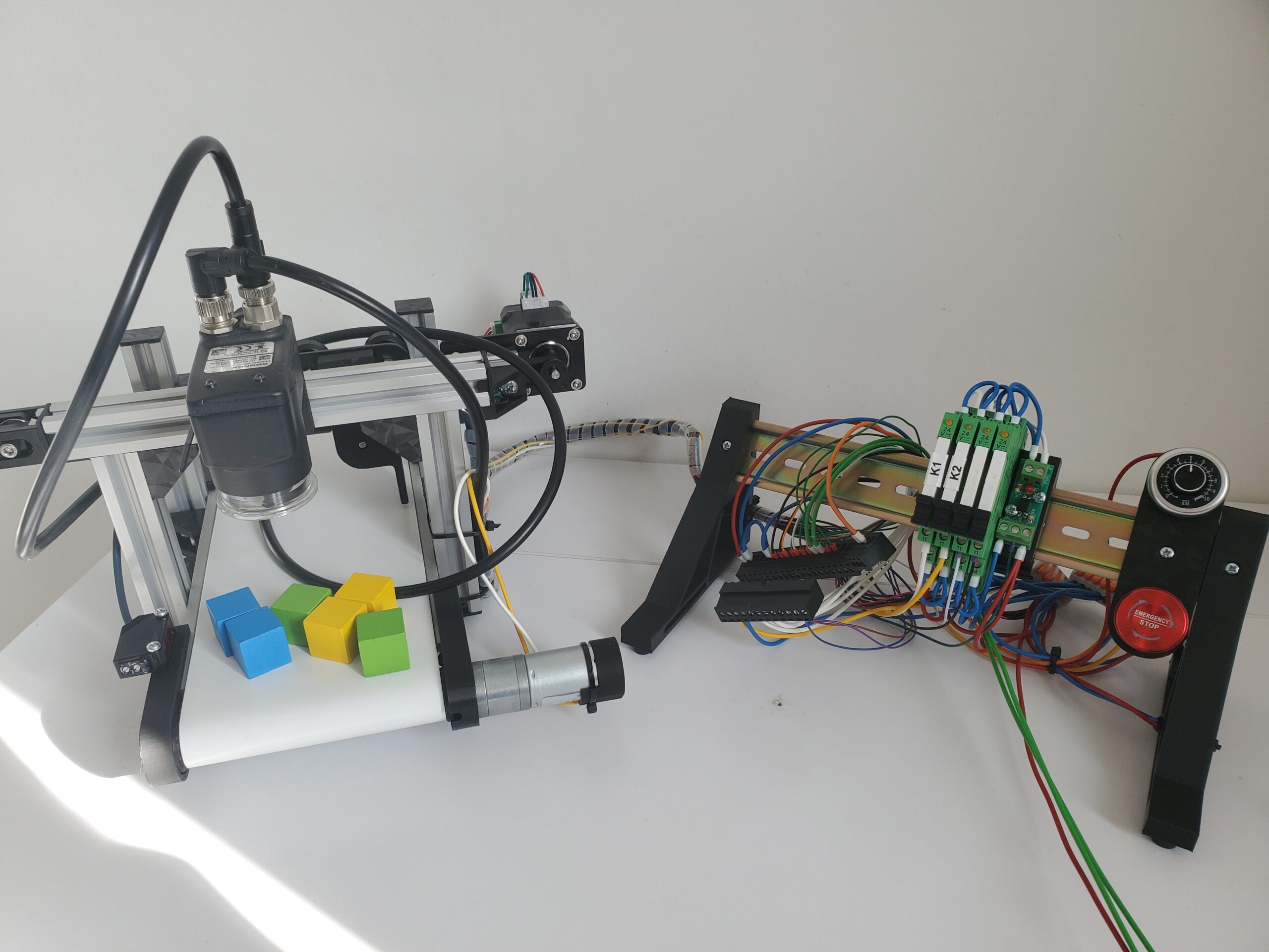 Tiny Sorting Line PLC Learning Kit Siemens Simatic With Servo And Camera Cognex