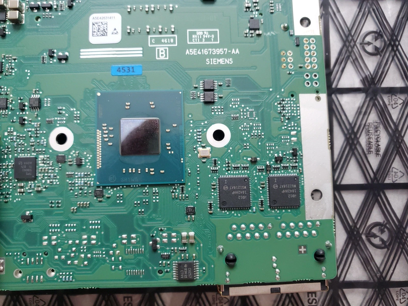 Siemens Simatic IPC277E 12” PCB A5E41673957-AA A5E42631411 - Image 2