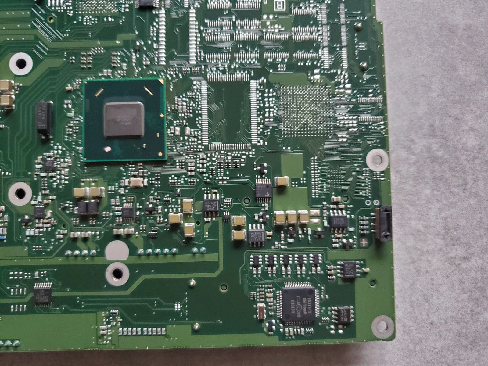 Siemens Simatic IPC477D 22” i7-3517UE PCB A5E31370530 A5E32121179 A5E31233527 - Image 11