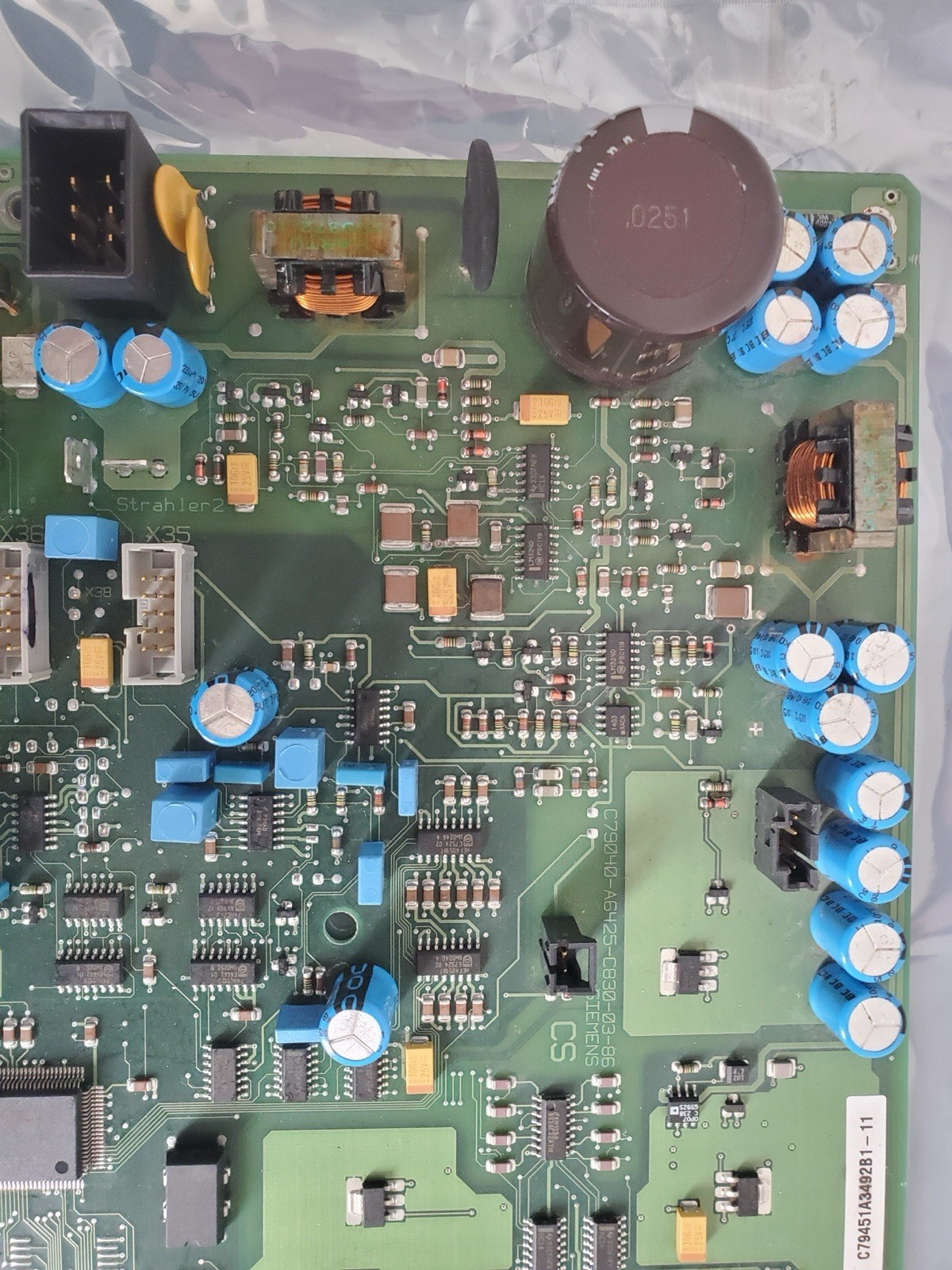 Siemens Ultramat 23 Gas Analyzer Board C79040-A6425-C830-03-86 C79451A3492B1-11 - Image 9